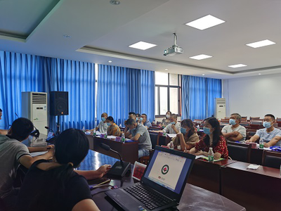 蘆山縣市場監(jiān)督管理局組織召開綠色、有機(jī)生產(chǎn)企業(yè)培訓(xùn)會